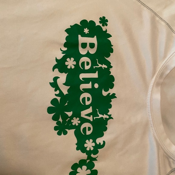 Women’s running shirt- medium - Picture 2 of 4